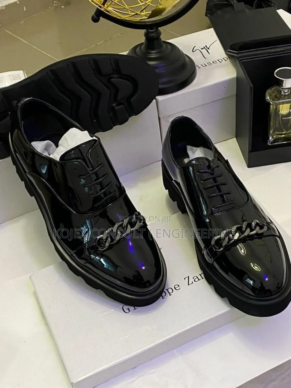 Gluseppe Zanotti Flat Shoe