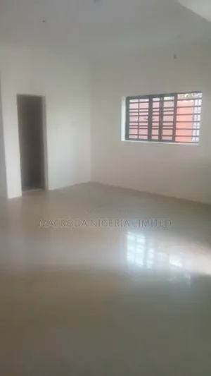 8bdrm House in Adeniyi Jones Ikeja for rent