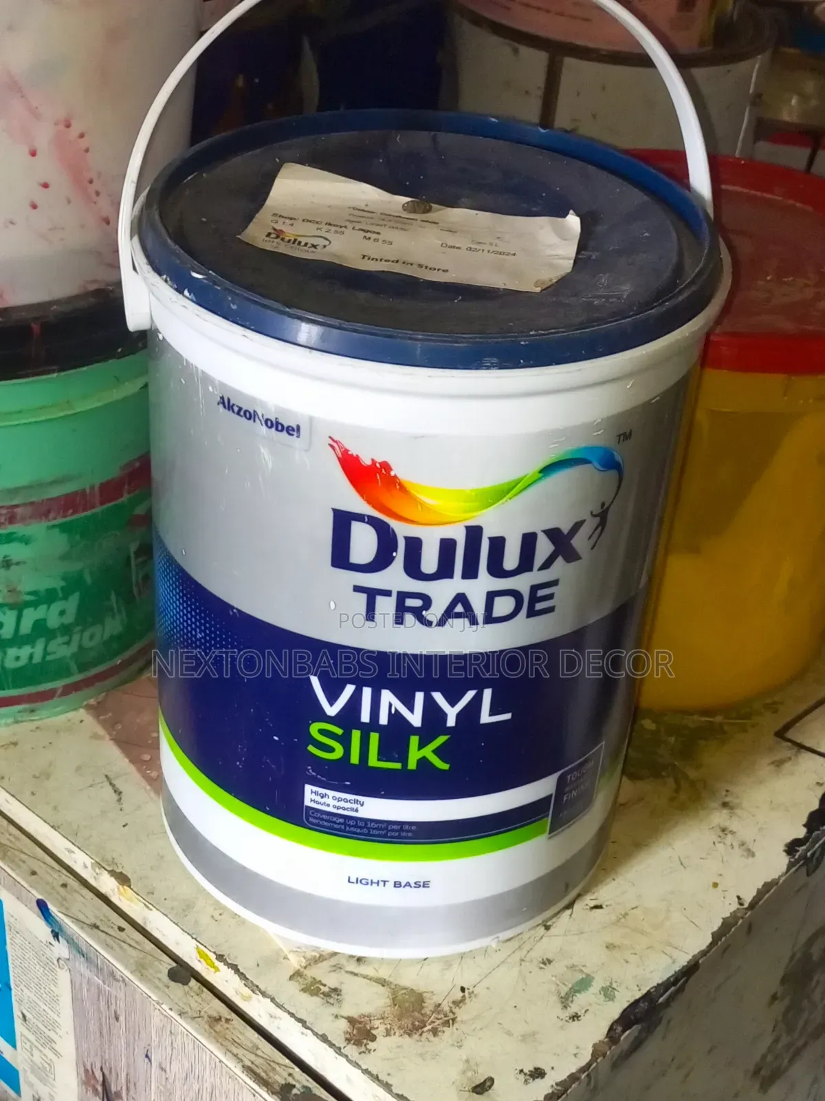 Dulux Trade Vinyl Silk