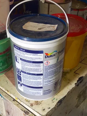 Dulux Trade Vinyl Silk