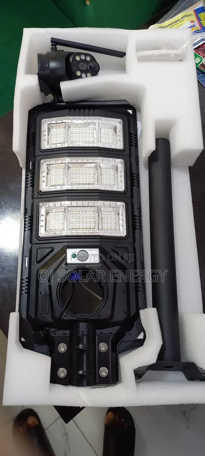 450watt Ai Solar Camera + Lighting