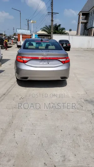 Hyundai Azera 3.3L 2013 Gold
