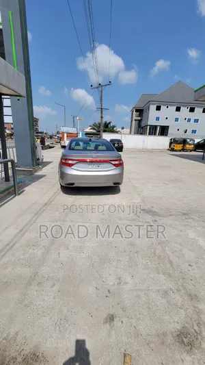 Hyundai Azera 3.3L 2013 Gold