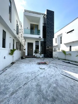 4bdrm Duplex in Ikota for sale
