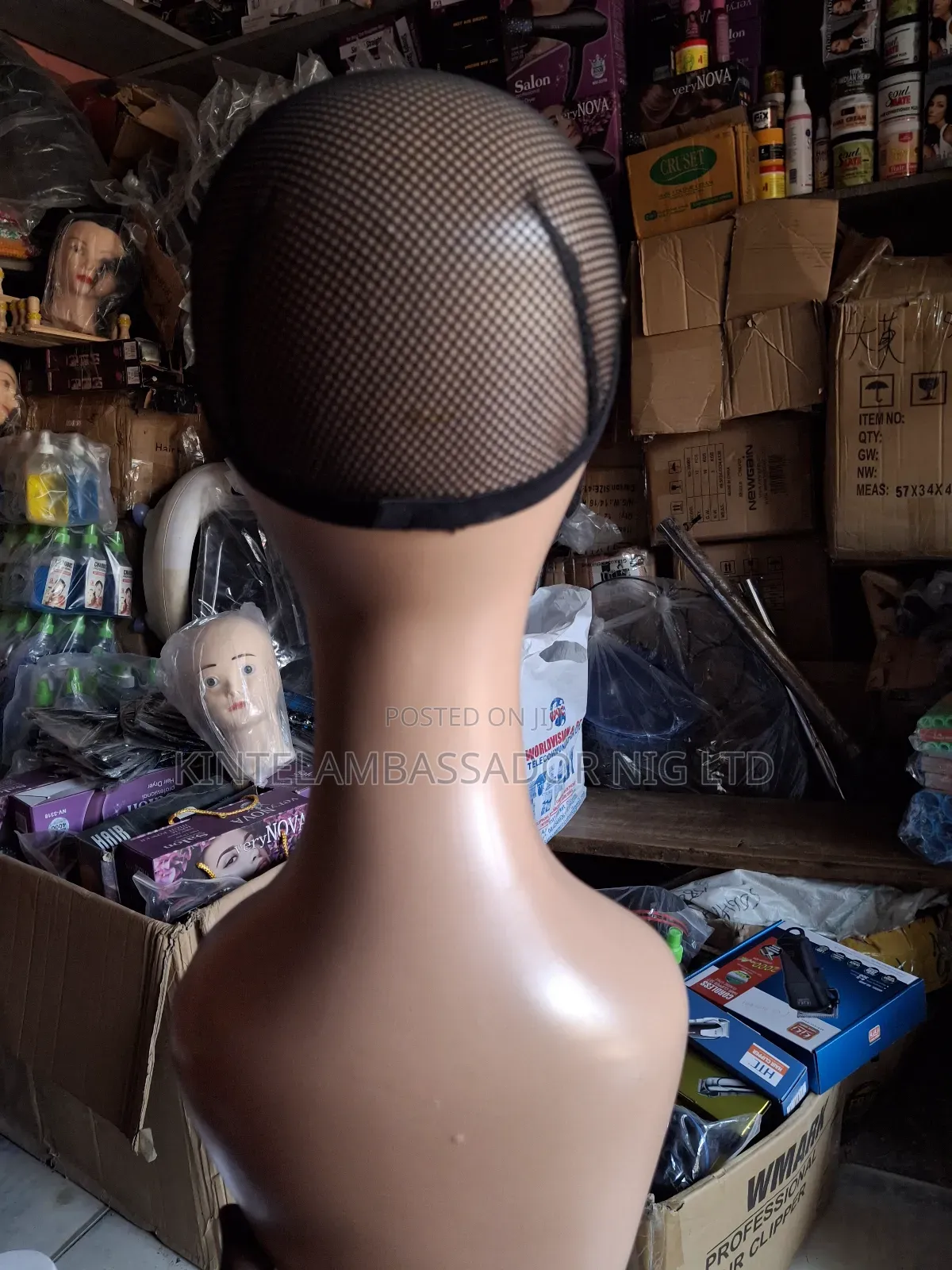 With Shoulder Dommy