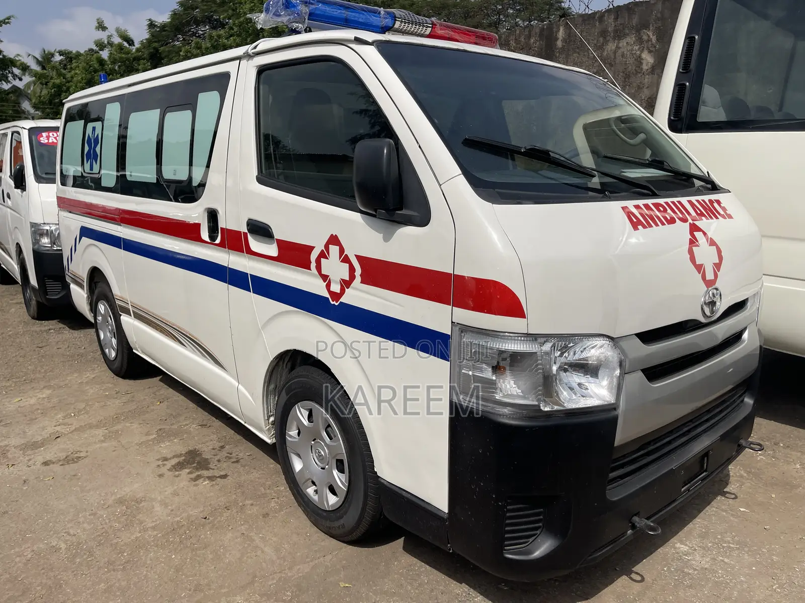 Toyota HiAce 2013 White