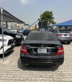Mercedes-Benz C300 2013 Black