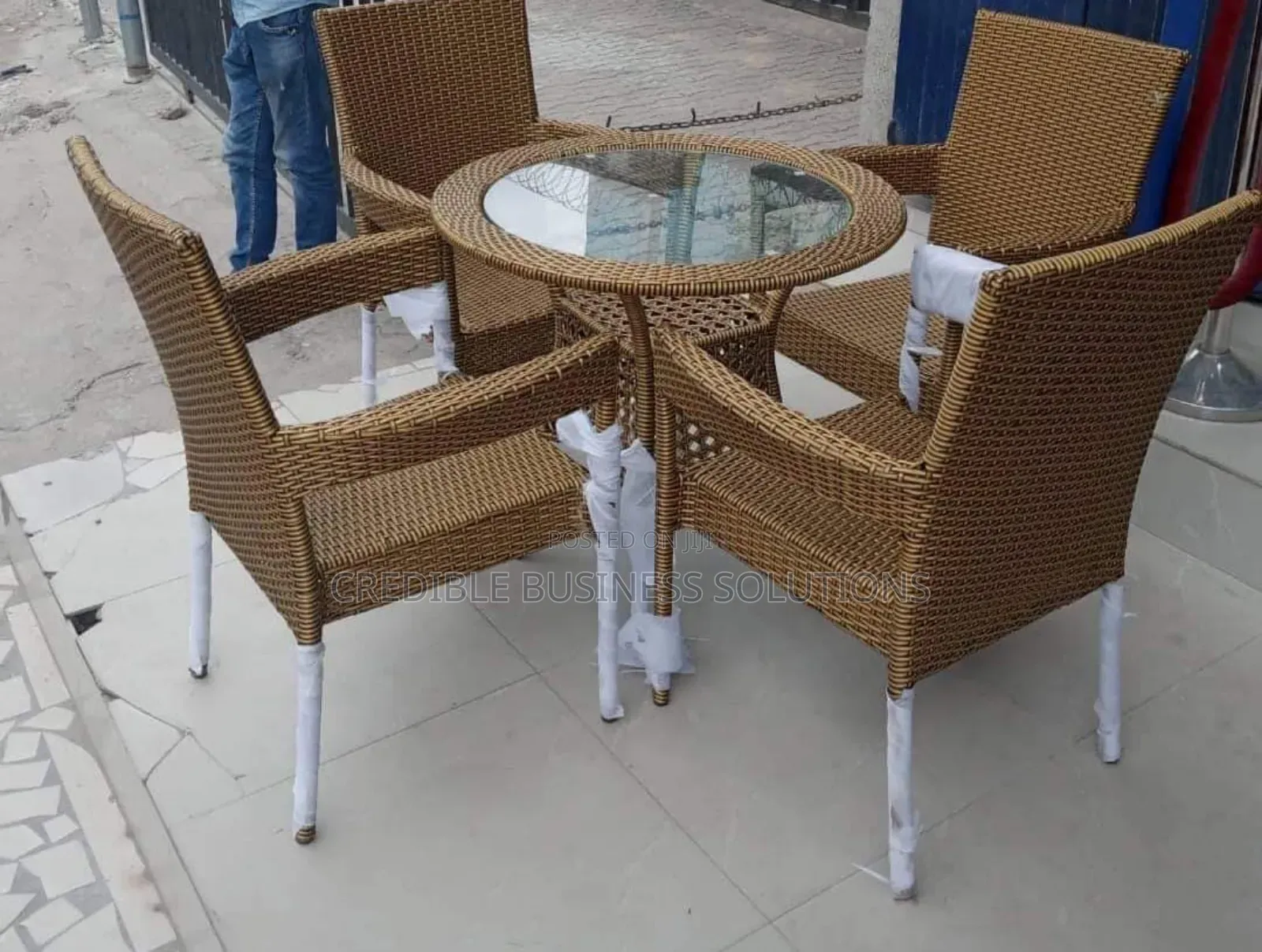 Rattan/Outdoor Dining Table Set With 4 Chairs