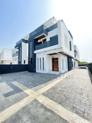 Automated 5 Bedroom With Cinema, Pool And Open Top Terrace
