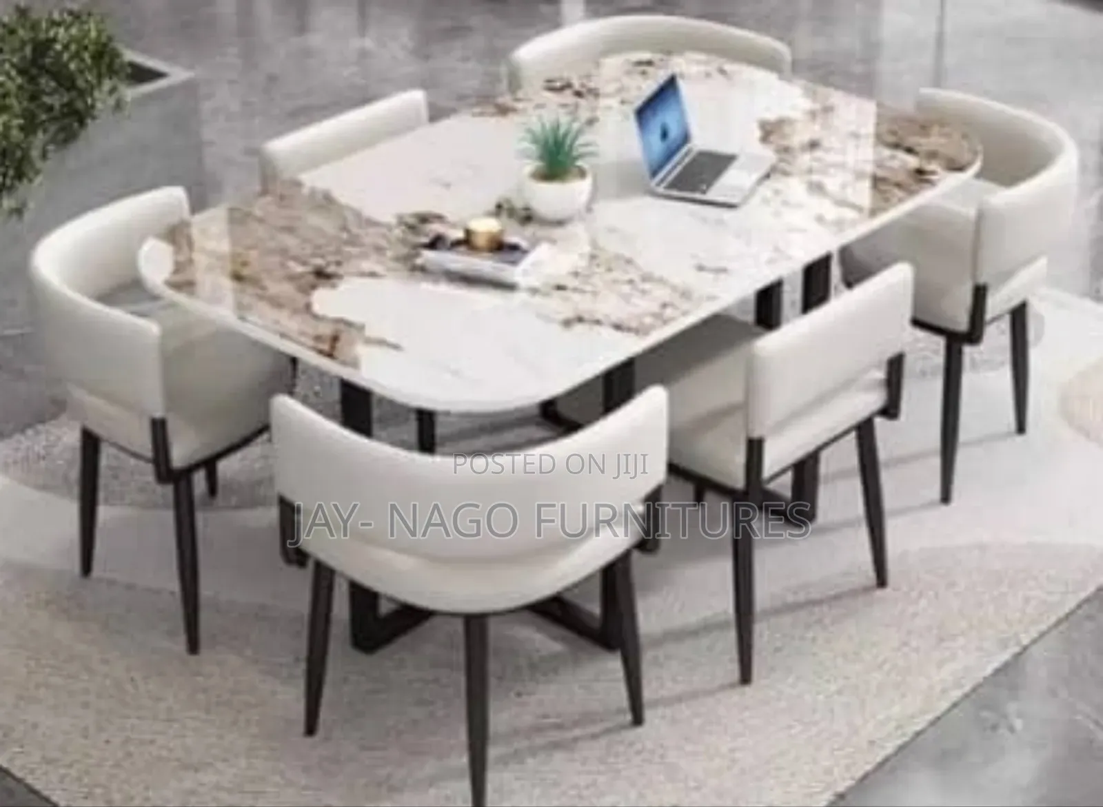 Newly Designed Highly Quality Six Seater Dining Set