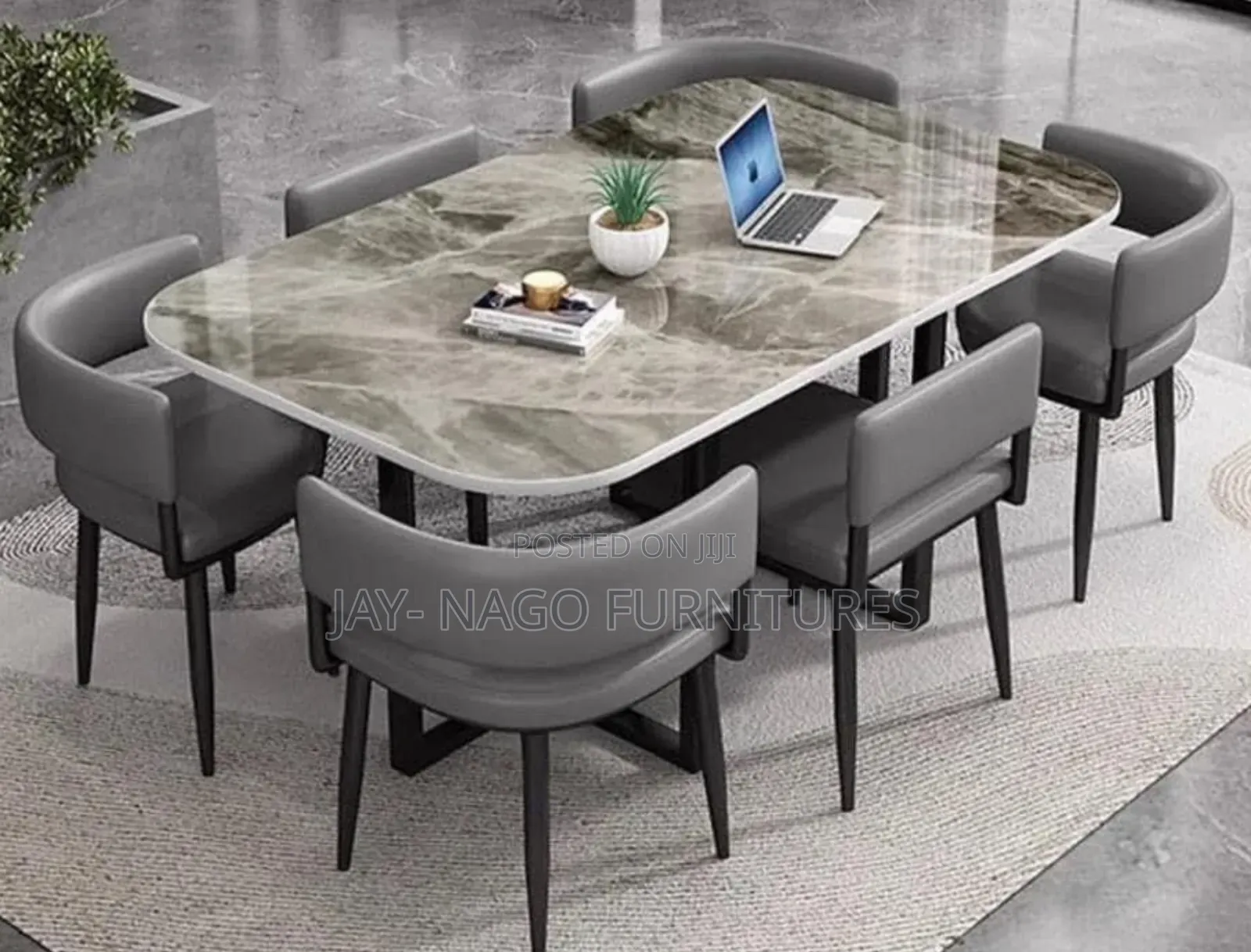 Newly Designed Highly Quality Six Seater Dining Set