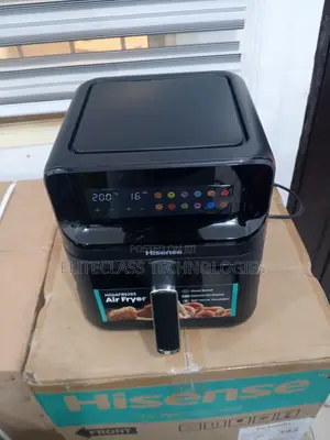 Flavorful and Fit Hisense H06AFBS2S3 6.7L Air Fryer