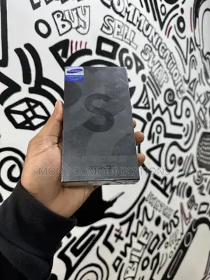 New Samsung Galaxy S22 5G 256 GB Black