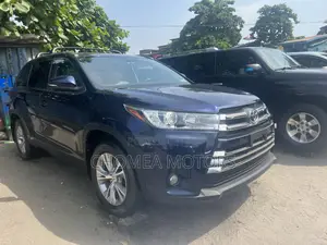 Toyota Highlander 2015 Blue