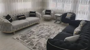 Photo - Classique Unique Sofa