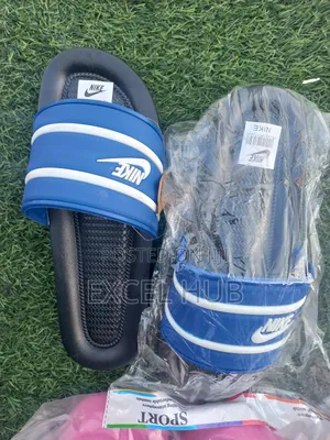 Photo - Nike Slide
