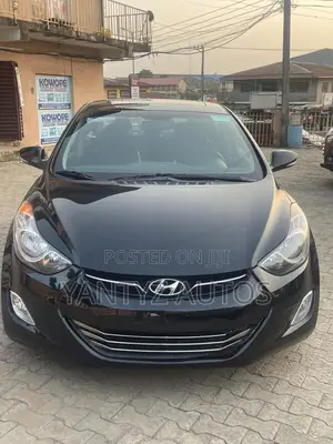Hyundai Elantra Limited Sedan FWD (1.8L 4cyl 6A) 2013 Black