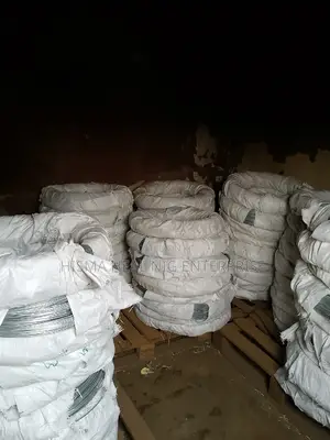 Galvanized Straighten Wire Is Available in (50kg)