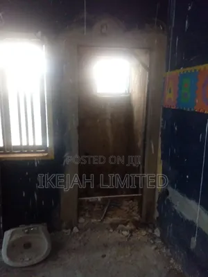 3bdrm Block of Flats in Ogba for rent