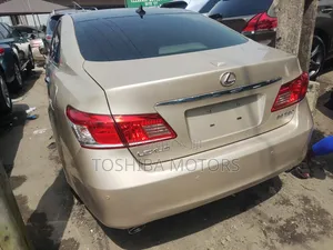 Lexus ES 350 2011 Gold
