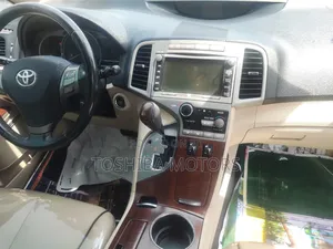 Toyota Venza V6 AWD 2012 Beige