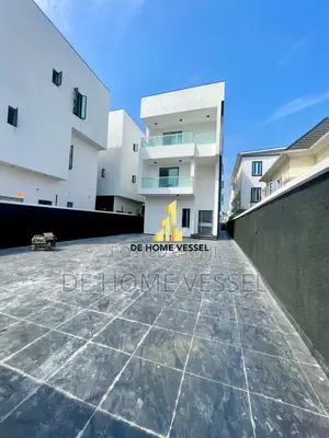 5bdrm Duplex in Lekki Phase 1 for sale