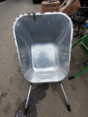 Foreign Wheelbarrow (Preston Stainless Color)