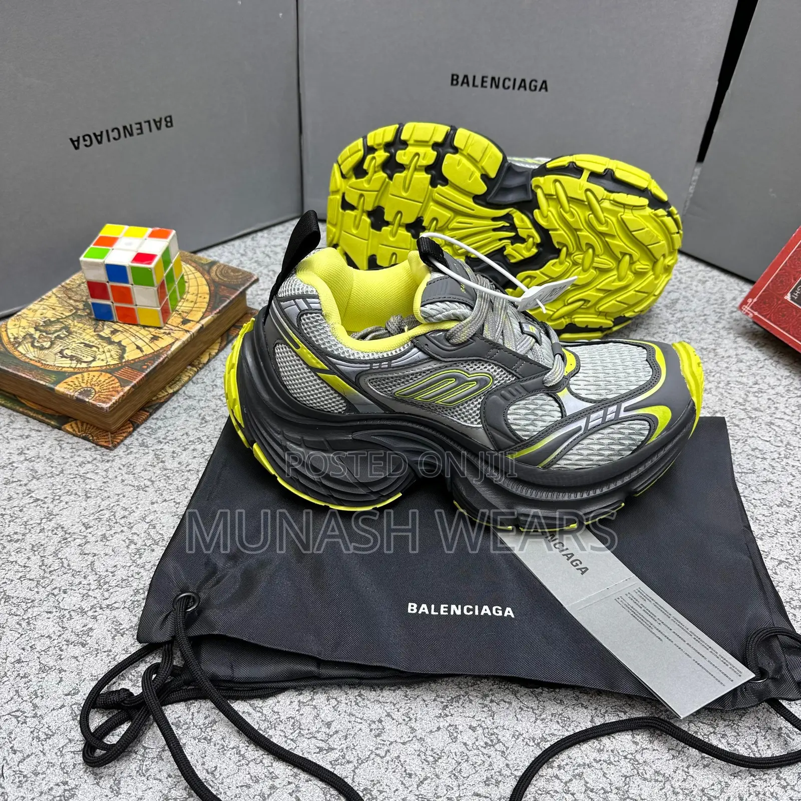 BALENCIAGA Track