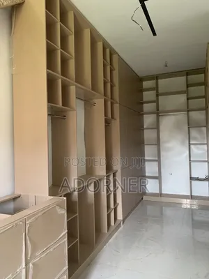 Walk in Closet