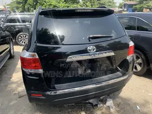 Toyota Highlander Limited 3.5l 4WD 2013 Black