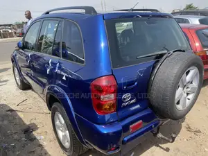 Toyota RAV4 Automatic 2003 Blue