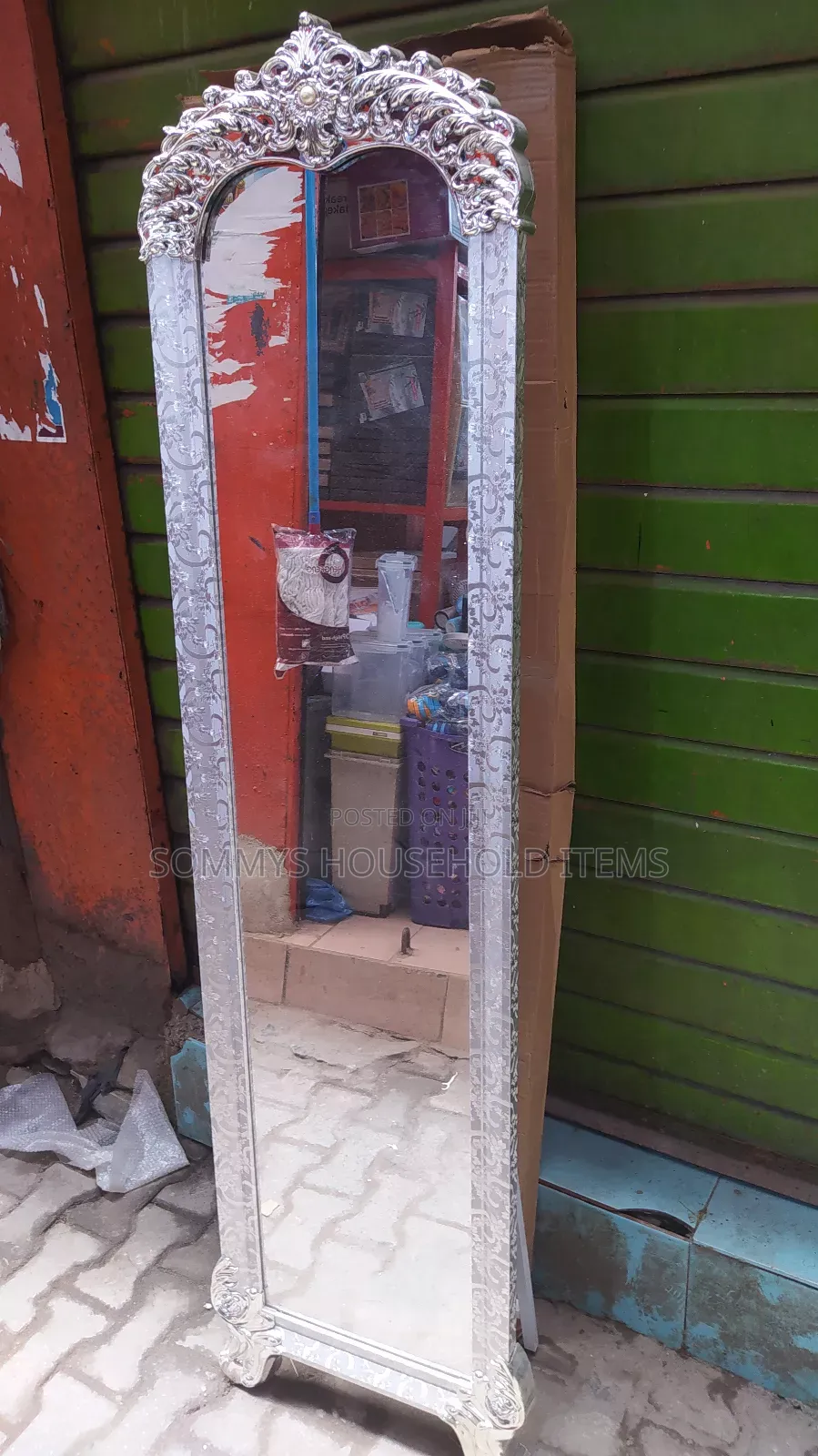 Royal Standing Mirror