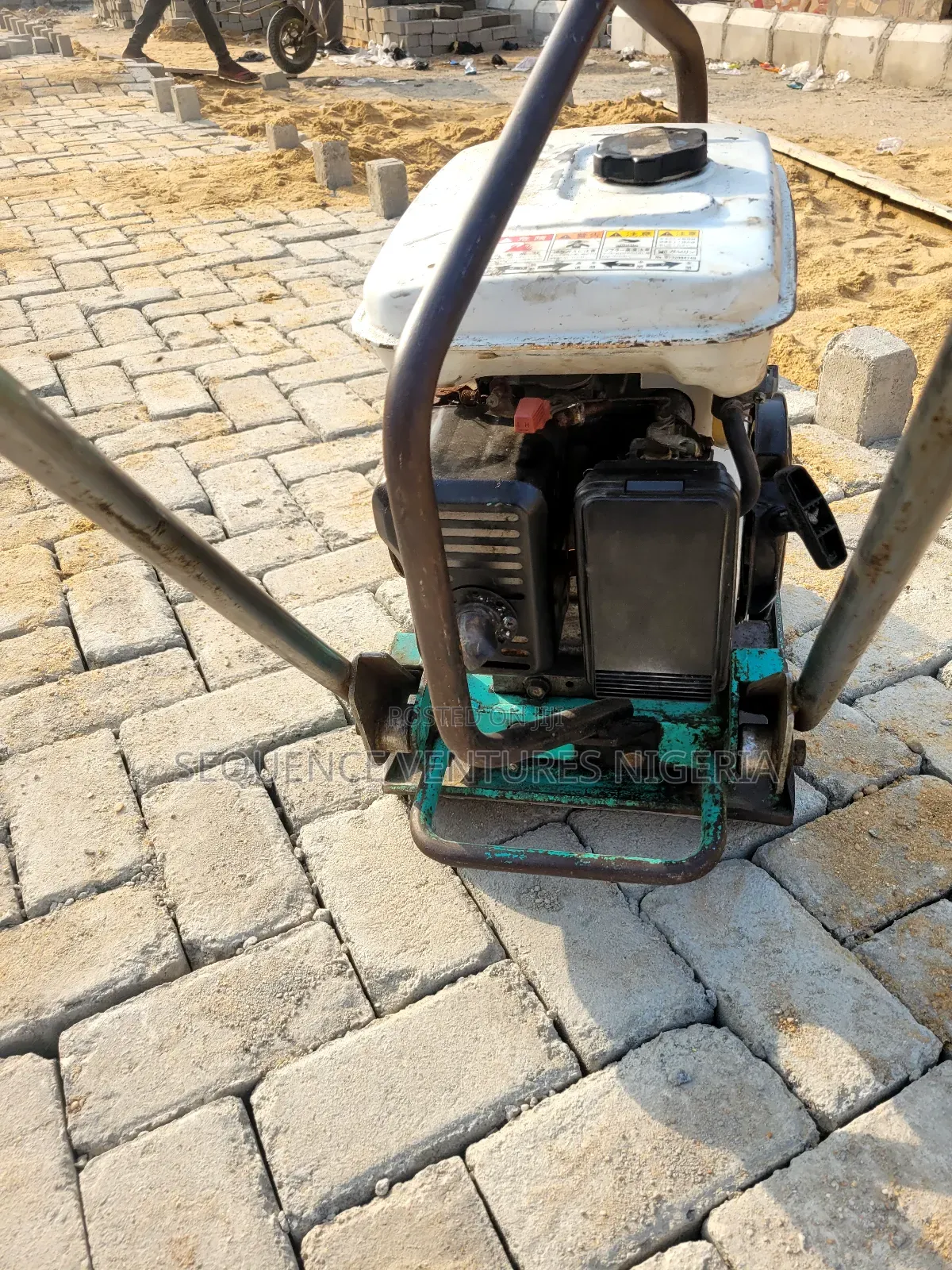 Plate Compacting Machine and Jack Hammer for Rental