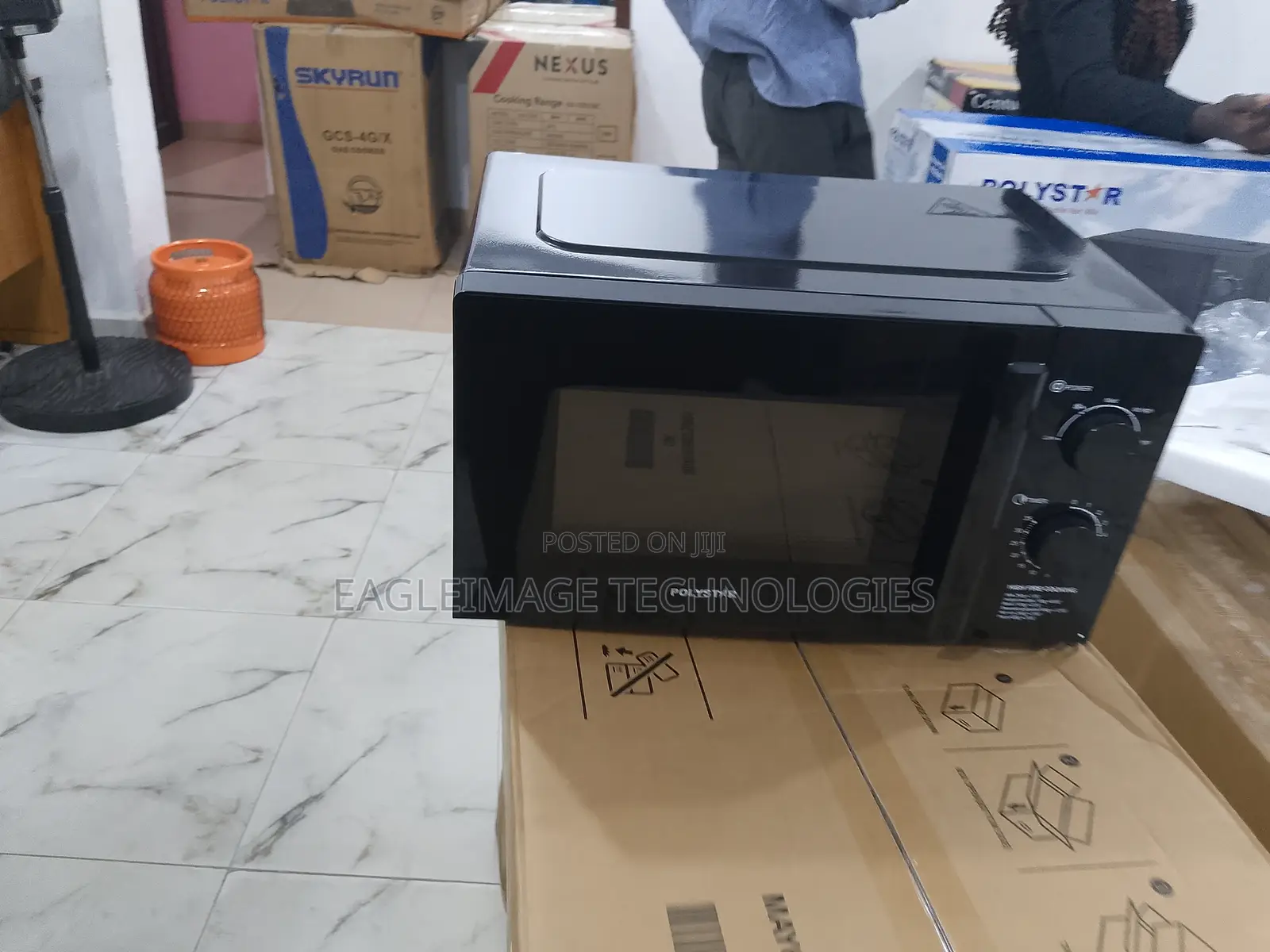 Space-Saving Polystar 20L Microwave Oven(Pv-C20lmxb)