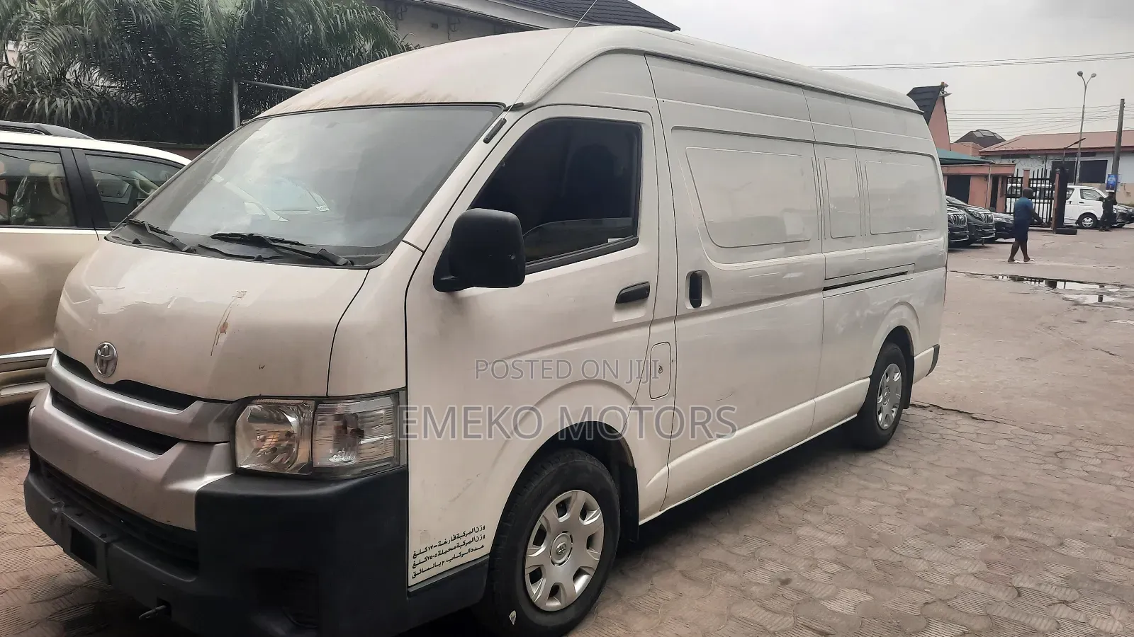 Toyota HiAce 2017 White