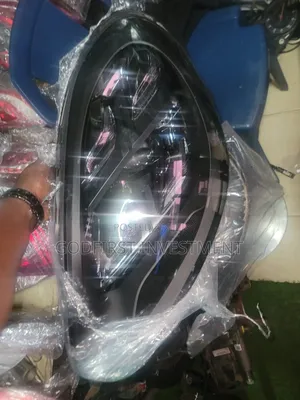 Headlight Porsche Cayenne 2015