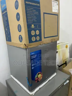 Preserve PRO Midea Bedside Refrigerator 45 L Mdrd86fgg50