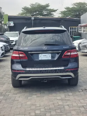 Mercedes-Benz M Class ML350 4MATIC 4dr SUV AWD (3.5L 6cyl 7A) 2014 Blue