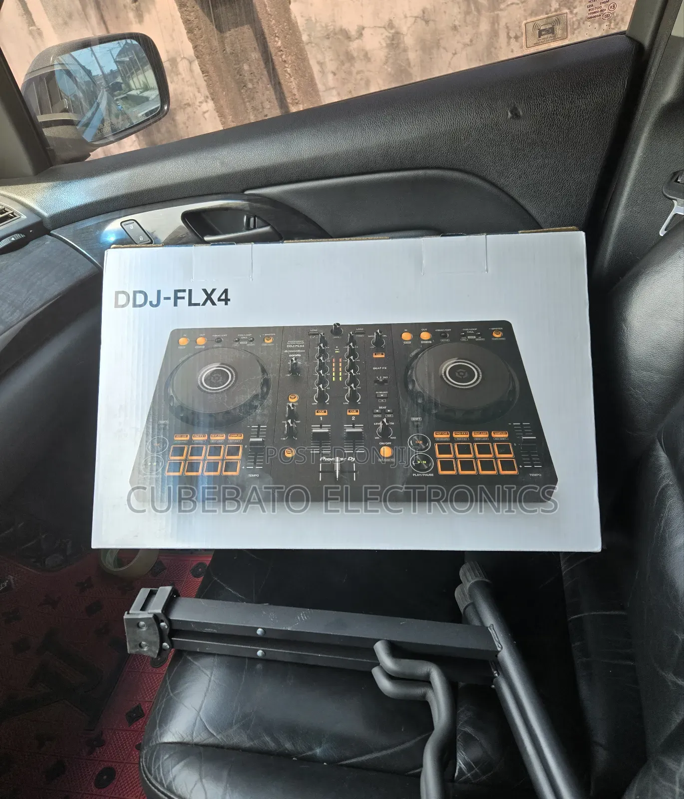 DDJ Flx4 Controller