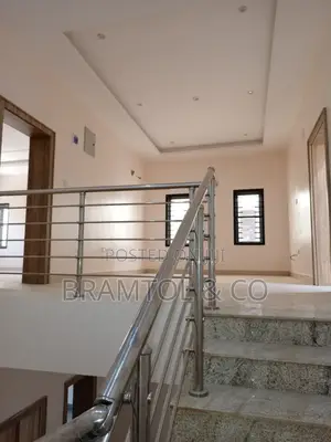 5bdrm Townhouse / Terrace in Wuye for rent