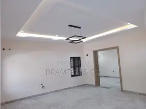 5bdrm Townhouse / Terrace in Wuye for rent