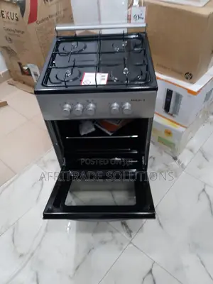 User -Friendly Maxi 50 by 50 4 Burner Gas Cooker