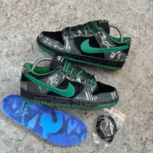 Original Nike SB Dunk Low There Skateboards SNKS