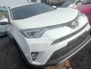 Toyota RAV4 Limited 4dr SUV (2.5L 4cyl 6A) 2015 White