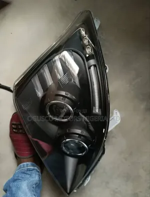Headlamp Prado 2005 Yahoo Type With LED Original Make Taiwan
