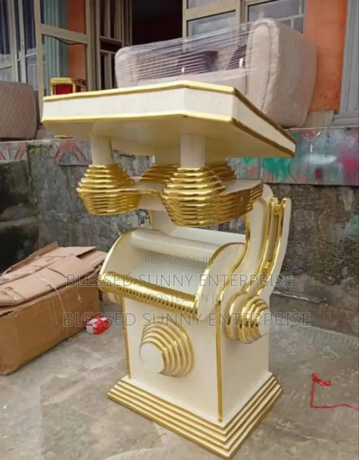 Executive Church Pulpit