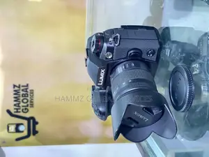 Lumix G9 + 14-45mm Lens