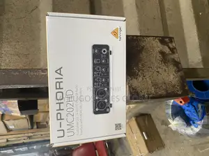 Behringer UMC202HD 2x2 Desktop USB Audio Interface