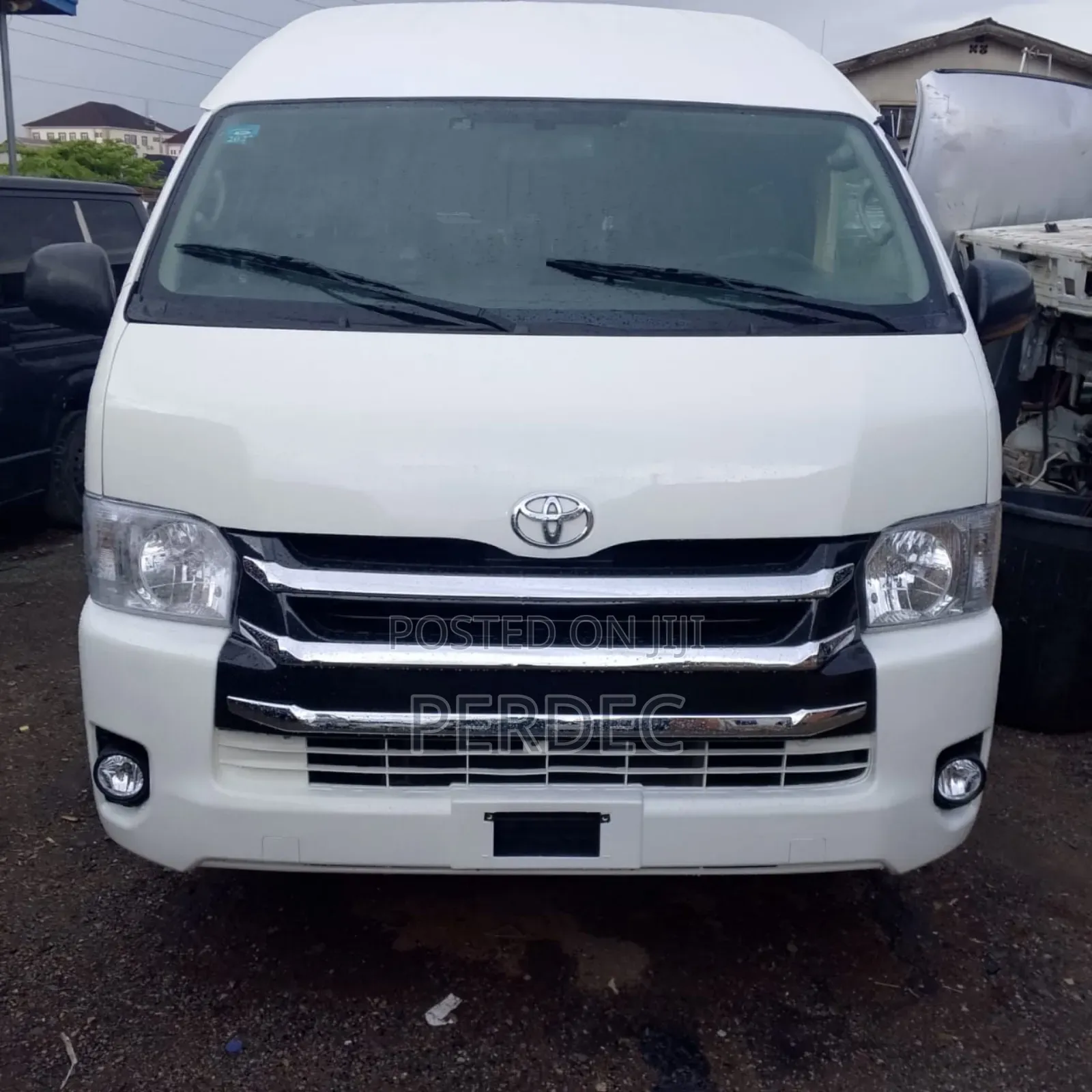 Toyota HiAce 2018 White