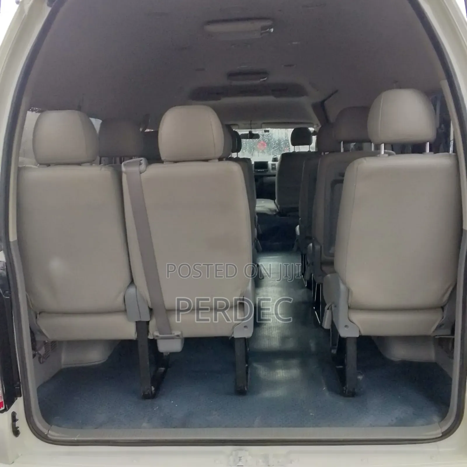Toyota HiAce 2018 White